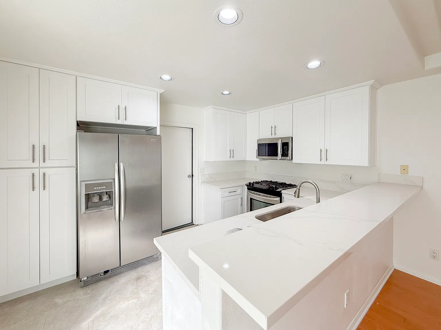 3 bed, 1488 sqft, $5,490 — Photo 3