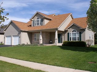 937 Republic Ave, Sycamore, IL 60178