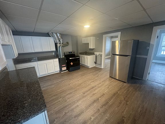 2nd image of 99 Fairlawn Ave #2
