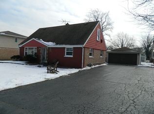 8023 W 92nd Pl, Hickory Hills, IL 60457