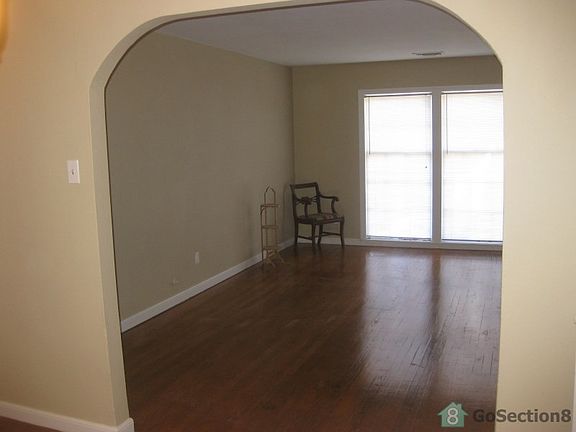 4th image of 4822 Ventura Ln