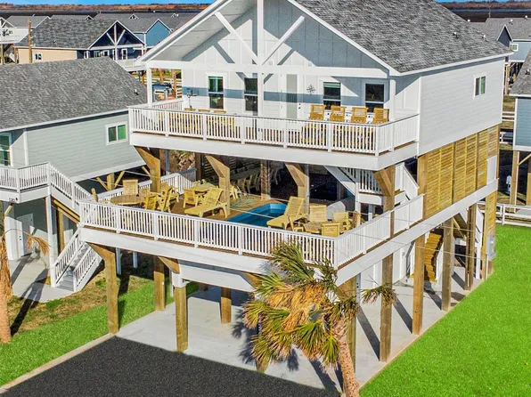 1389 Featherstone Ave, Gilchrist, TX 77617