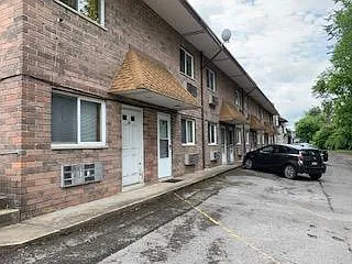 469 Crawford Ave — Photo 1