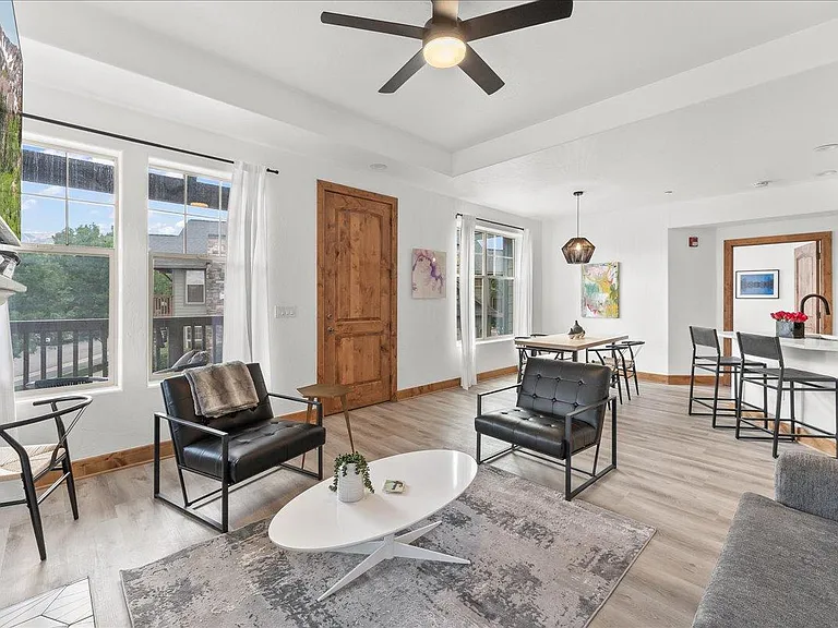 1541 Redstone Ave #E — Photo 2