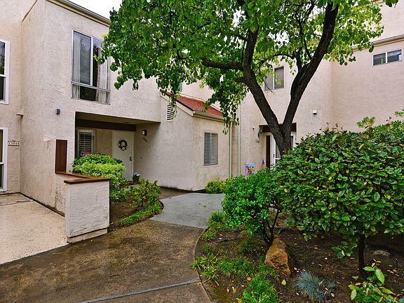 5th image of 15846 Green Haven Ct
