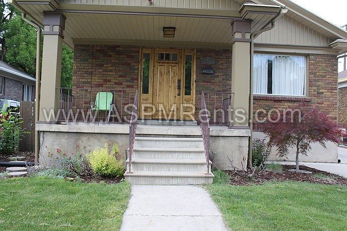 1st image of 967 E Simpson Ave