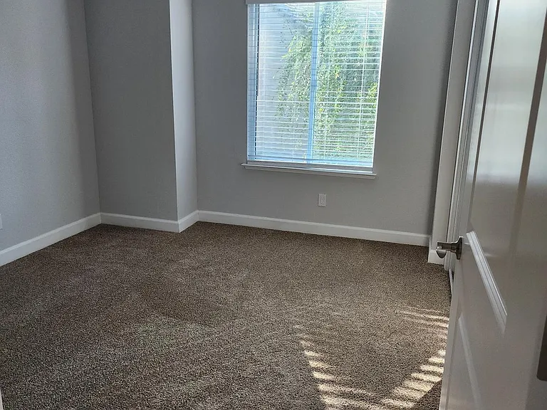 Sierra Ridge — Photo 147