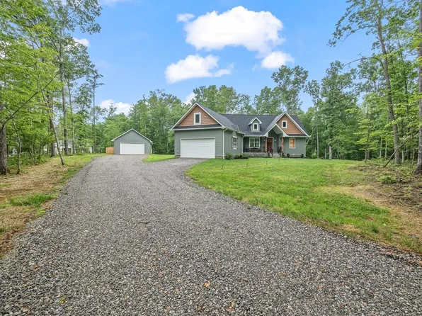 1429 Belmont Cir, Monterey, TN 38574