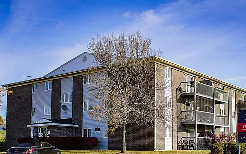 735 Laurier St Photo 1