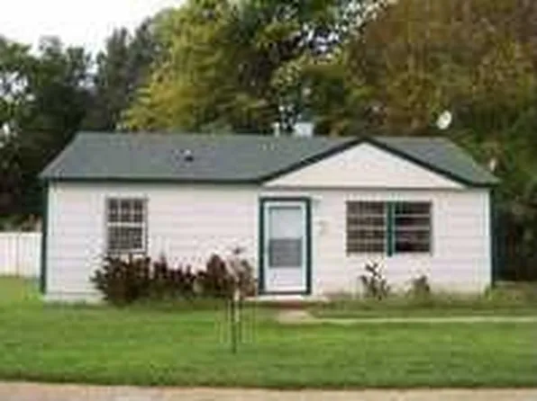 4926 Saratoga Ave, Millington, TN 38053