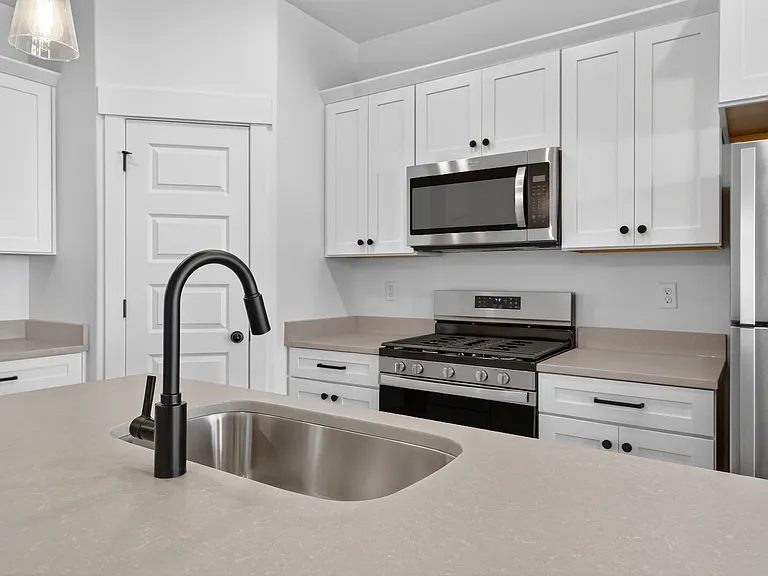 12666 S Bishop Pass Cv — Photo 10