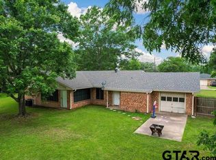 300 Joyner St, Omaha, TX 75571