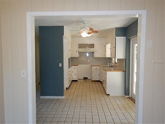 5th image of 2260 Avenue C SW