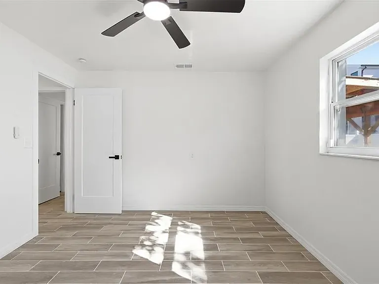 1734 Maryland Ave NE — Photo 19