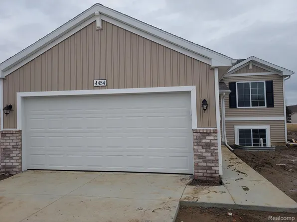 4454 Sprauge Ln, Swartz Creek, MI 48473