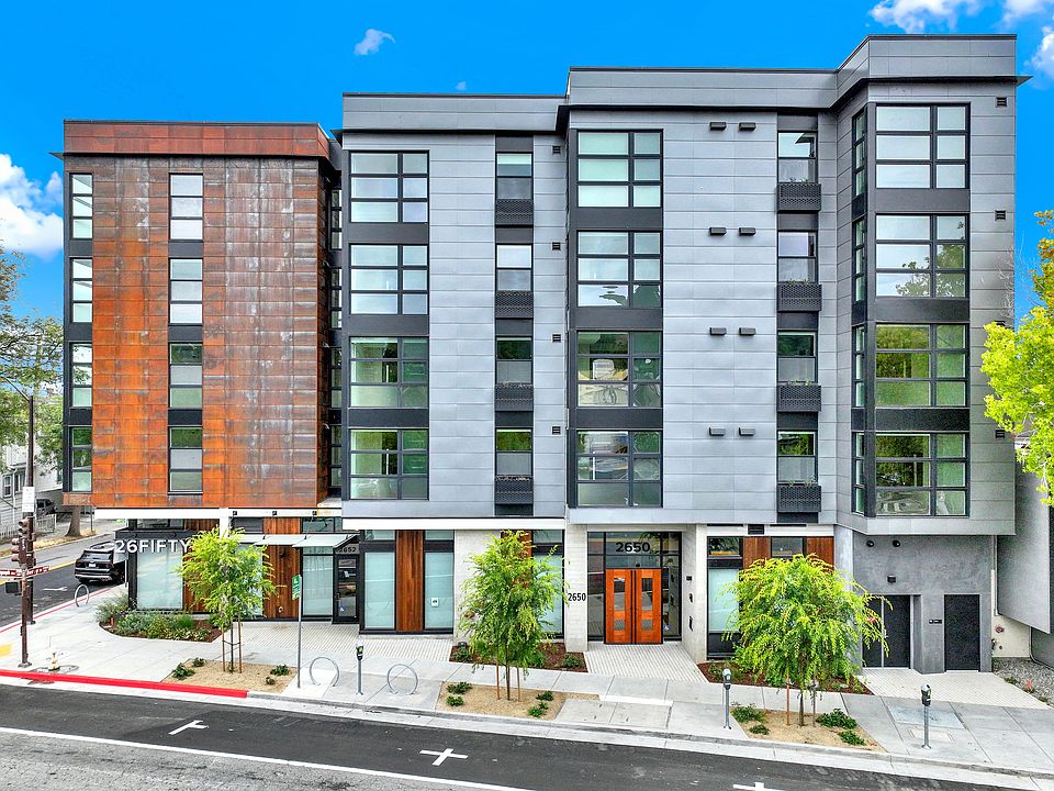 Newly built Berkeley apartments on Telegraph Ave modern living in a prime location.