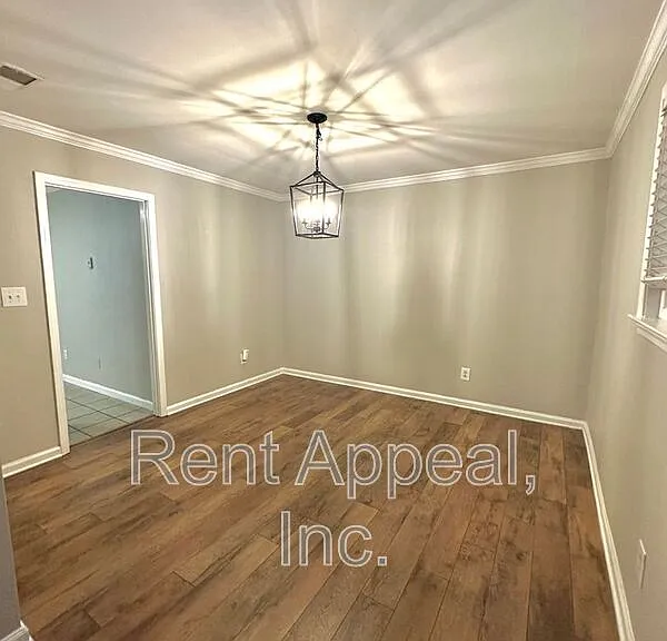346 Carpenter Dr — Photo 7