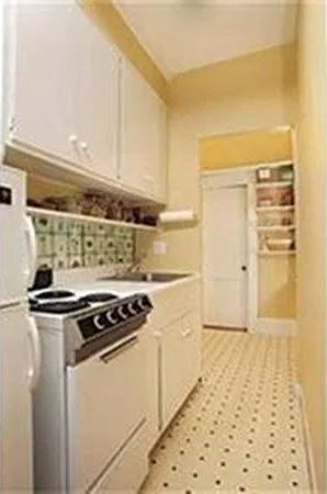 1 bed, 350 sqft, $2,100 — Photo 3