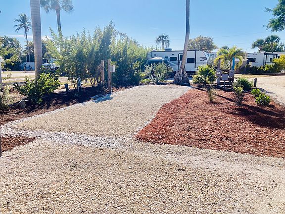 3rd image of 1119 Periwinkle Way Unit 174