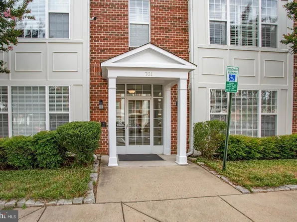701 Cobblestone Blvd Unit 201, Fredericksburg, VA 22401