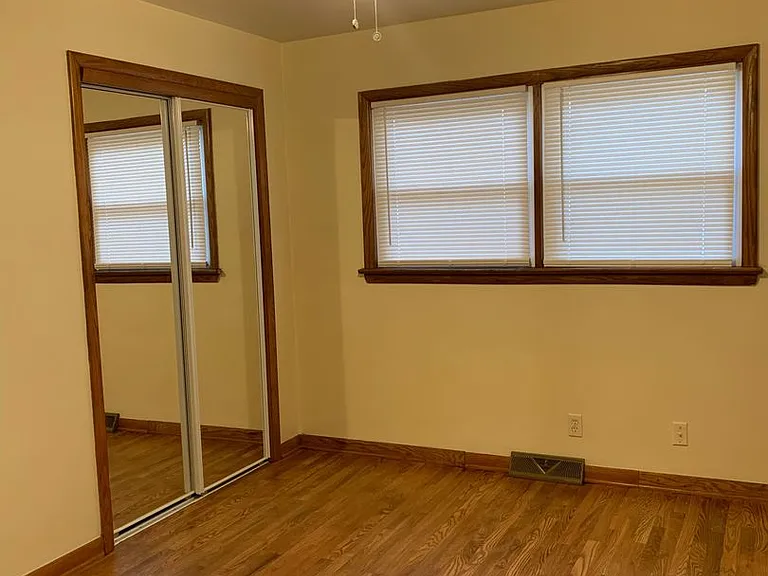 1001 Logan Ave — Photo 11