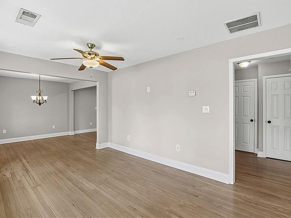 5th image of 2866 Belvedere Ln