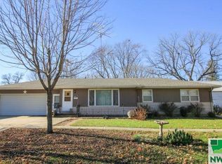 418 S Ontario St, Pomeroy, IA 50575