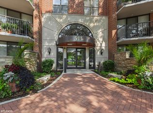 511 Aurora Ave UNIT 108, Naperville, IL