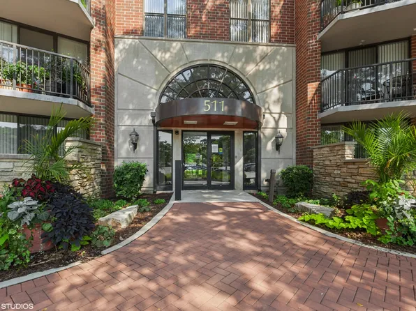 511 Aurora Ave Unit 108, Naperville, IL 60540