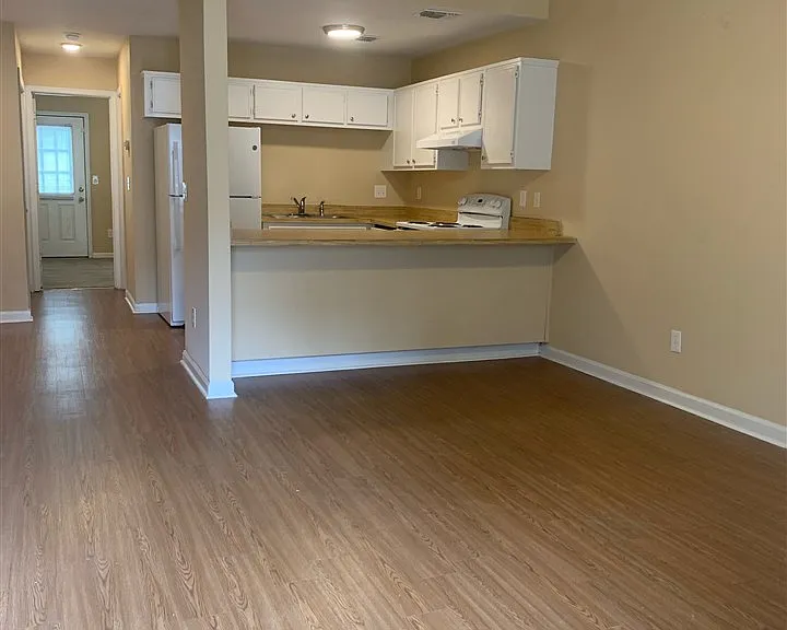 1808 Jackson Bluff Rd #C — Photo 3