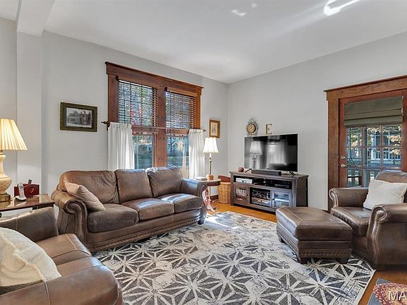 4th image of 415 Wesley Ave
