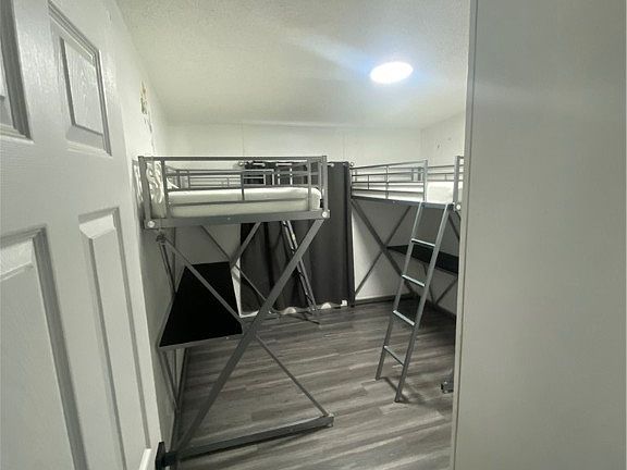 3rd image of 890 N Mayoral St