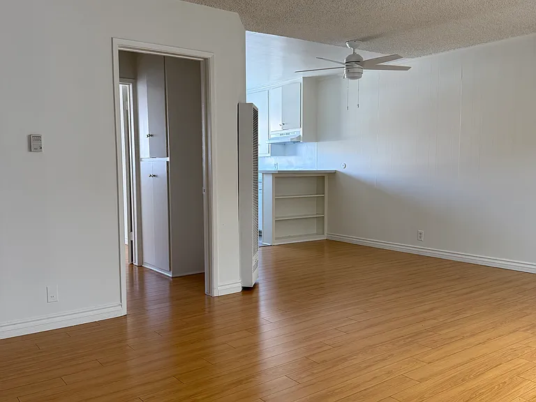 17830 Magnolia Blvd #5 — Photo 13