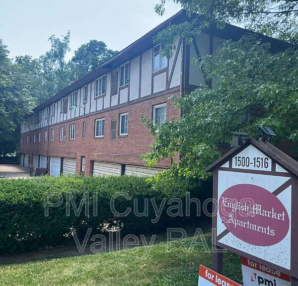 1516 W Market St #11 — Photo 1