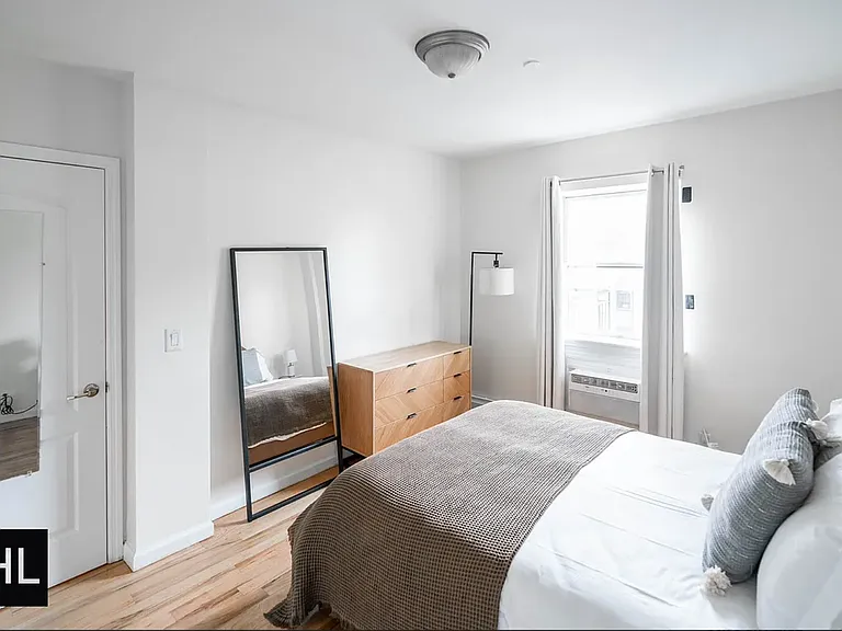 567 Warren St #503 — Photo 12