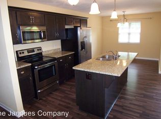 1983 N Pkwy, Strafford, MO 65757