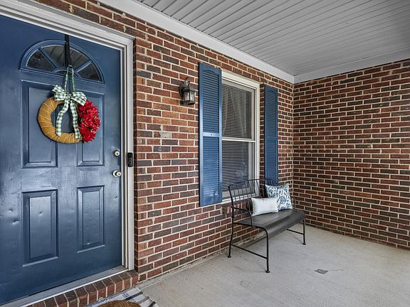 3rd image of 2494 Harrods Pointe Trce
