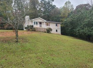 8811 Daer Water Dr, Winston, GA