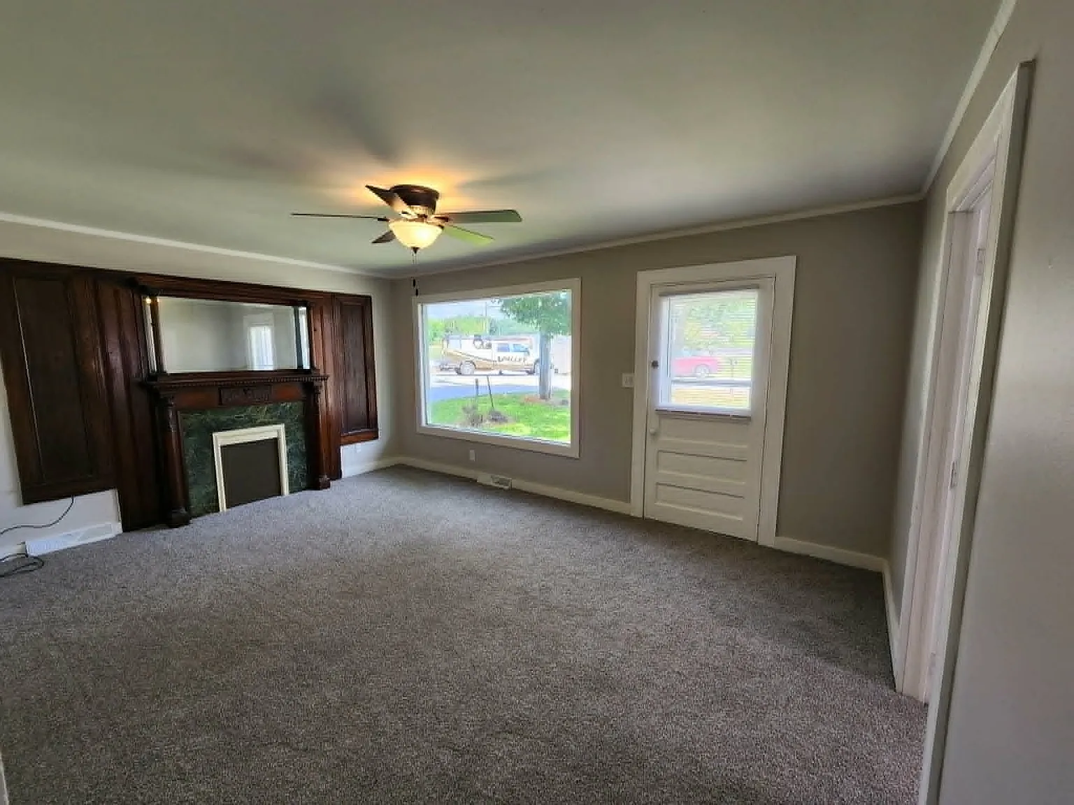3 bed, 1009 sqft, $1,500 — Photo 2