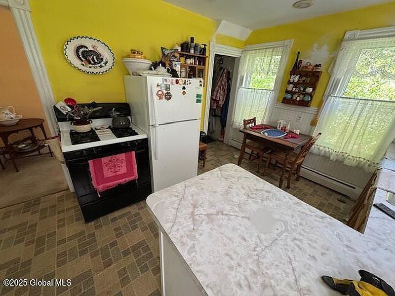 5th image of 42 Overbrook Rd