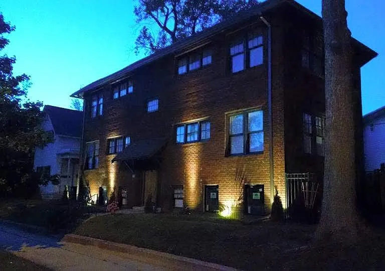 736 Portage Ave #5 — Photo 1
