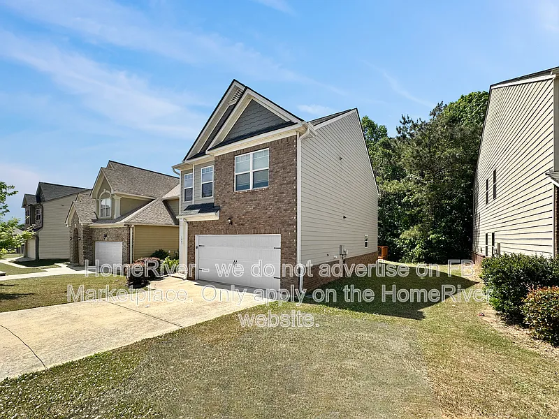 Building Photo - 1067 Lear Dr