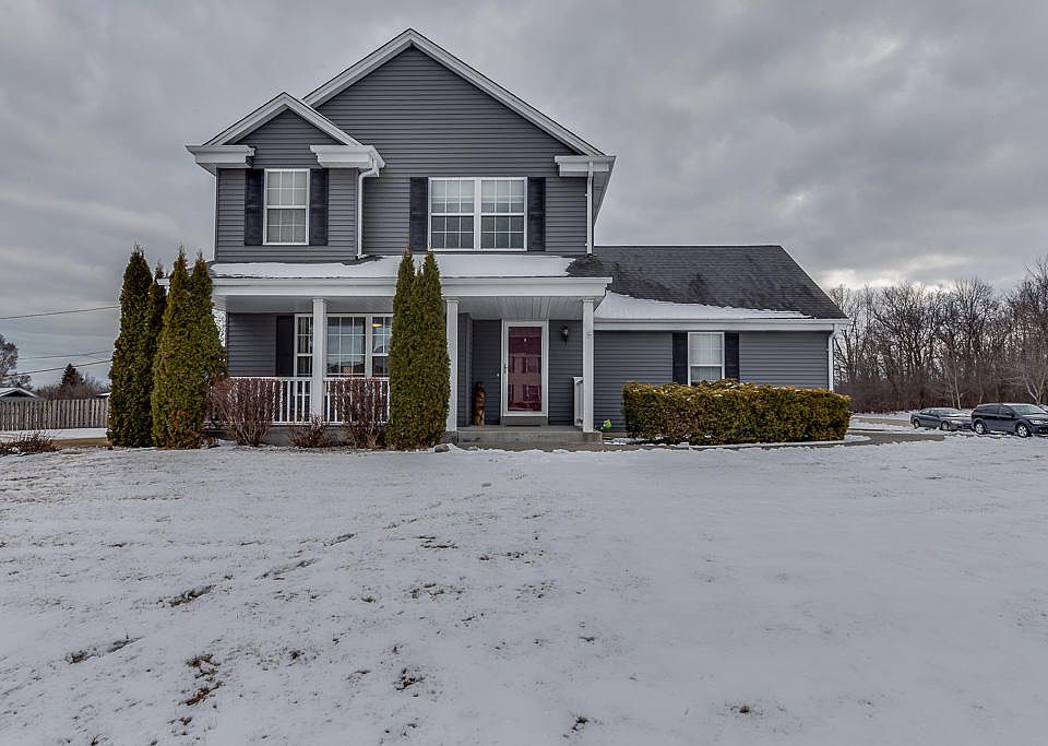 2nd image of 3721 Clubview Ln