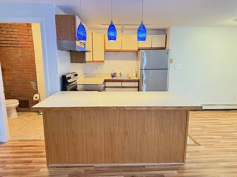 84 Warren St #1 — Photo 2