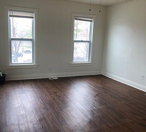 3rd image of 101 S Yale Ave #101