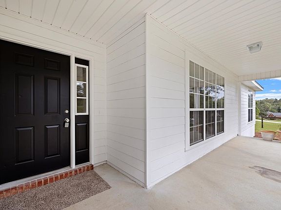 4th image of 2662 Topaz Way
