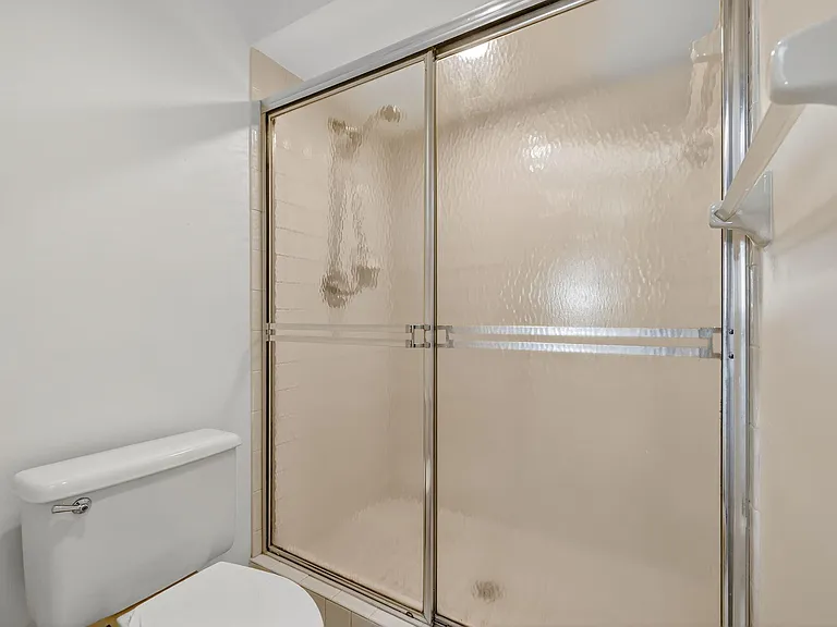 6101 SE Landing Way #11 — Photo 21