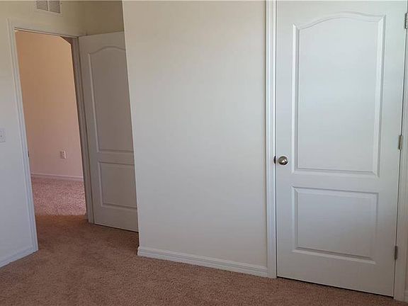 5th image of 15447 Trinity Fall Way