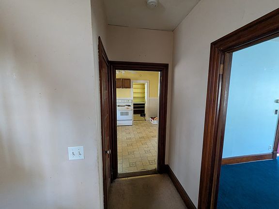 2nd image of 55 Hanmer St E