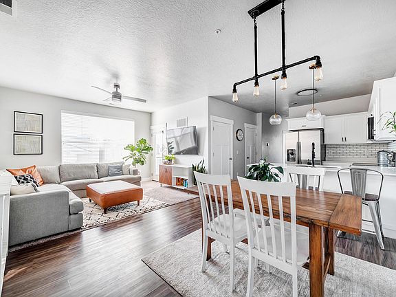 5th image of 3852 W 1850 N Unit 204